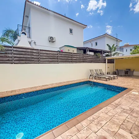 Ioli - 3br Retreat Near Kalamies Vila
